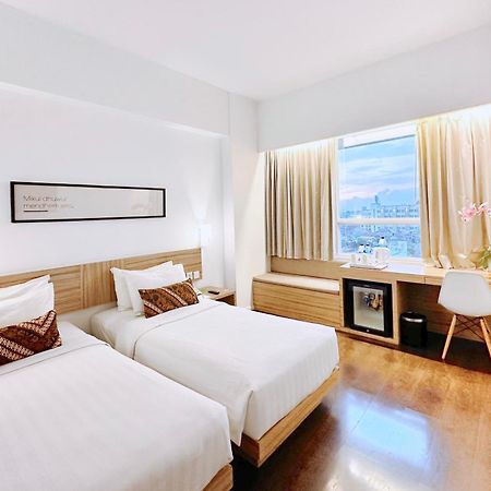 Grand Zuri Malioboro Hotel Jogjakarta Buitenkant foto