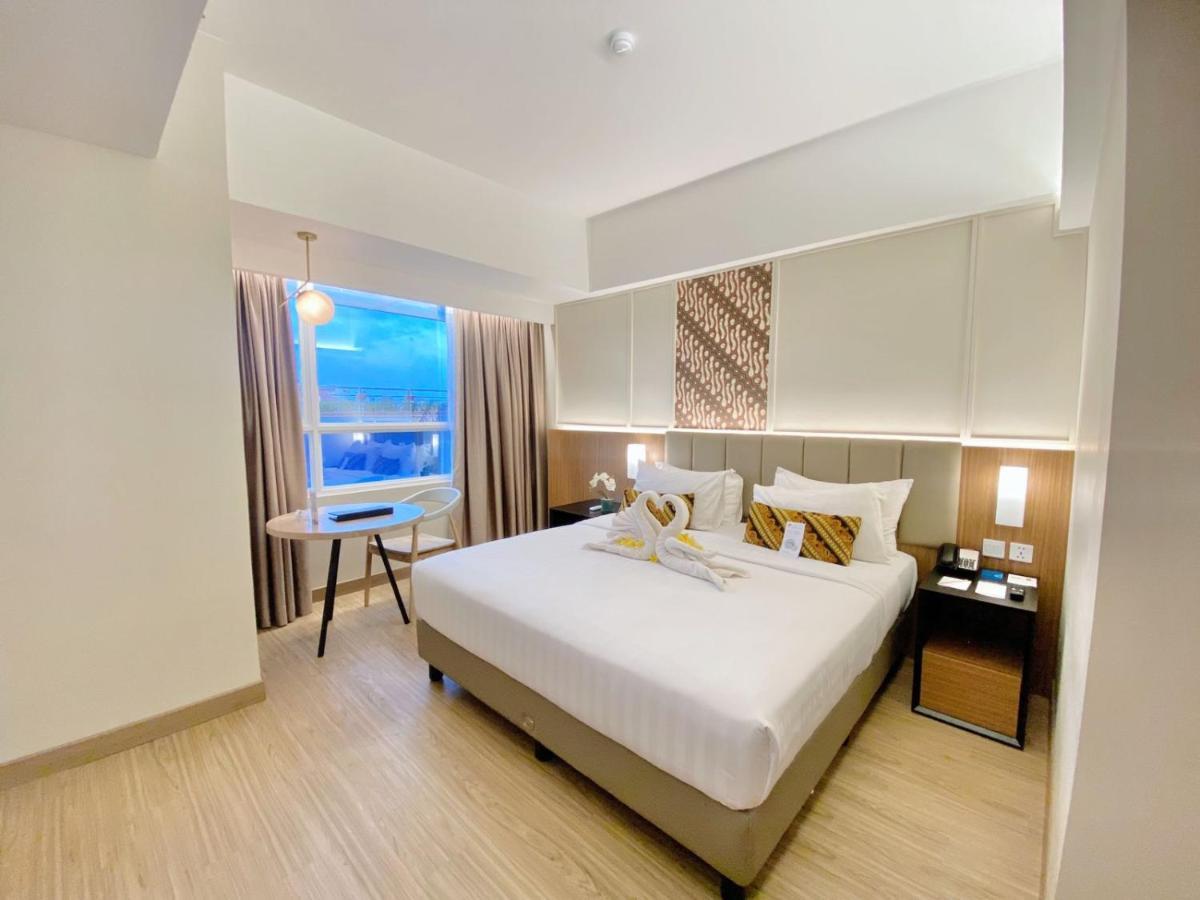 Grand Zuri Malioboro Hotel Jogjakarta Buitenkant foto