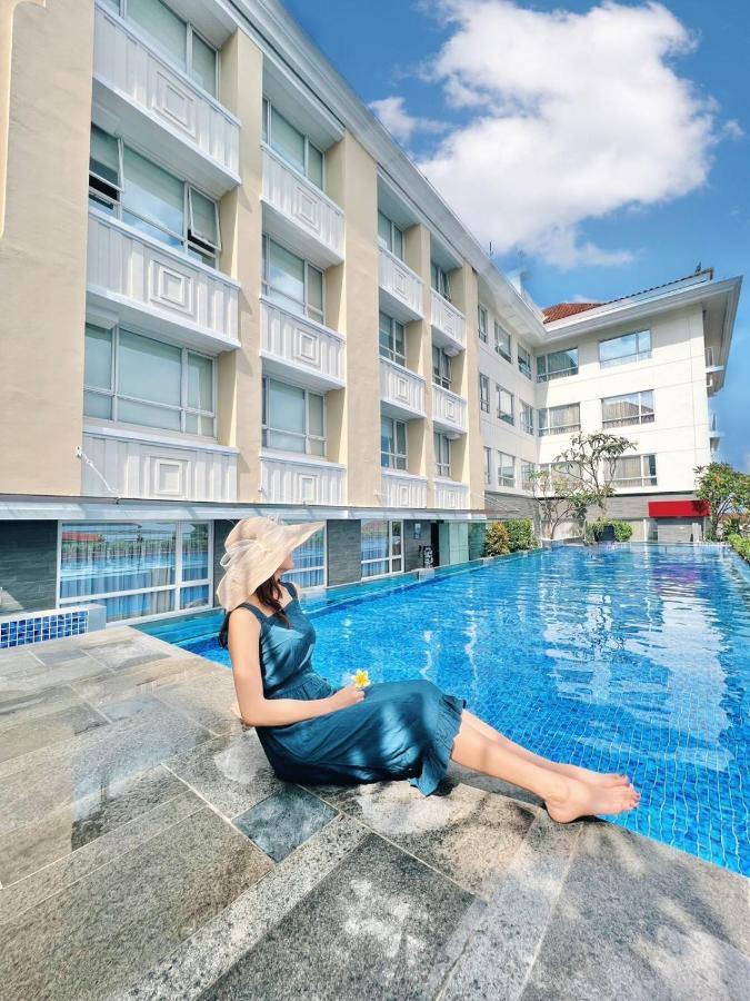 Grand Zuri Malioboro Hotel Jogjakarta Buitenkant foto