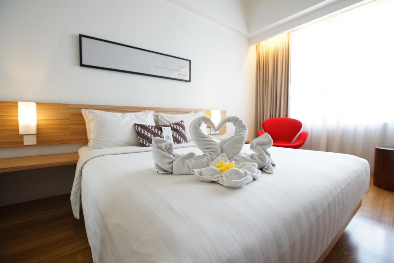 Grand Zuri Malioboro Hotel Jogjakarta Buitenkant foto