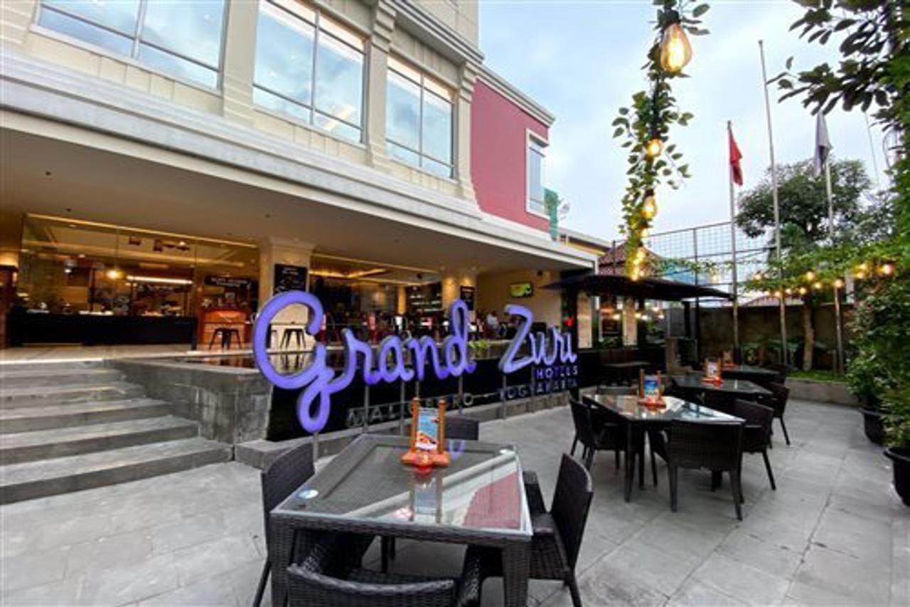 Grand Zuri Malioboro Hotel Jogjakarta Buitenkant foto