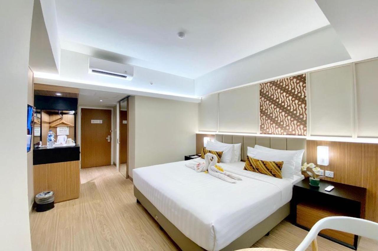 Grand Zuri Malioboro Hotel Jogjakarta Buitenkant foto