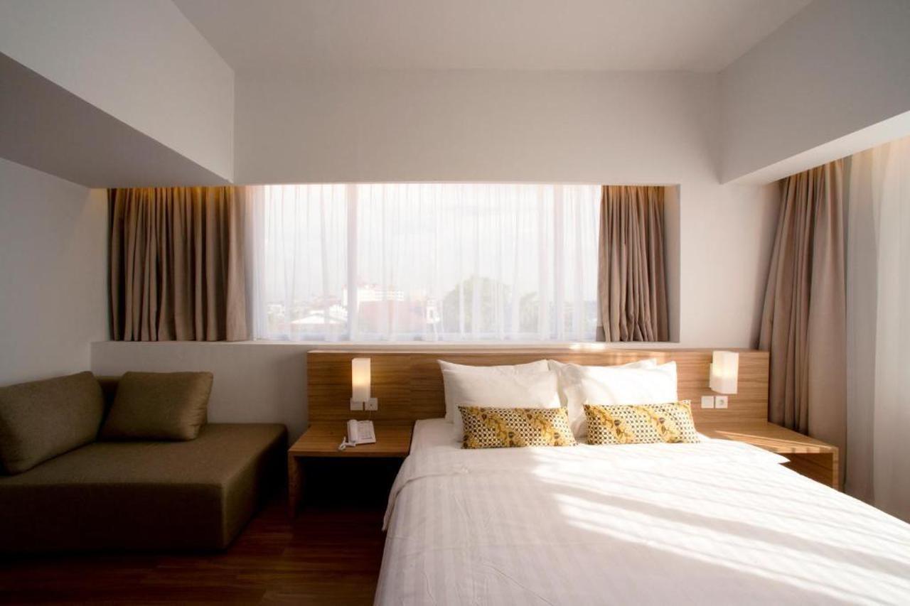 Grand Zuri Malioboro Hotel Jogjakarta Buitenkant foto