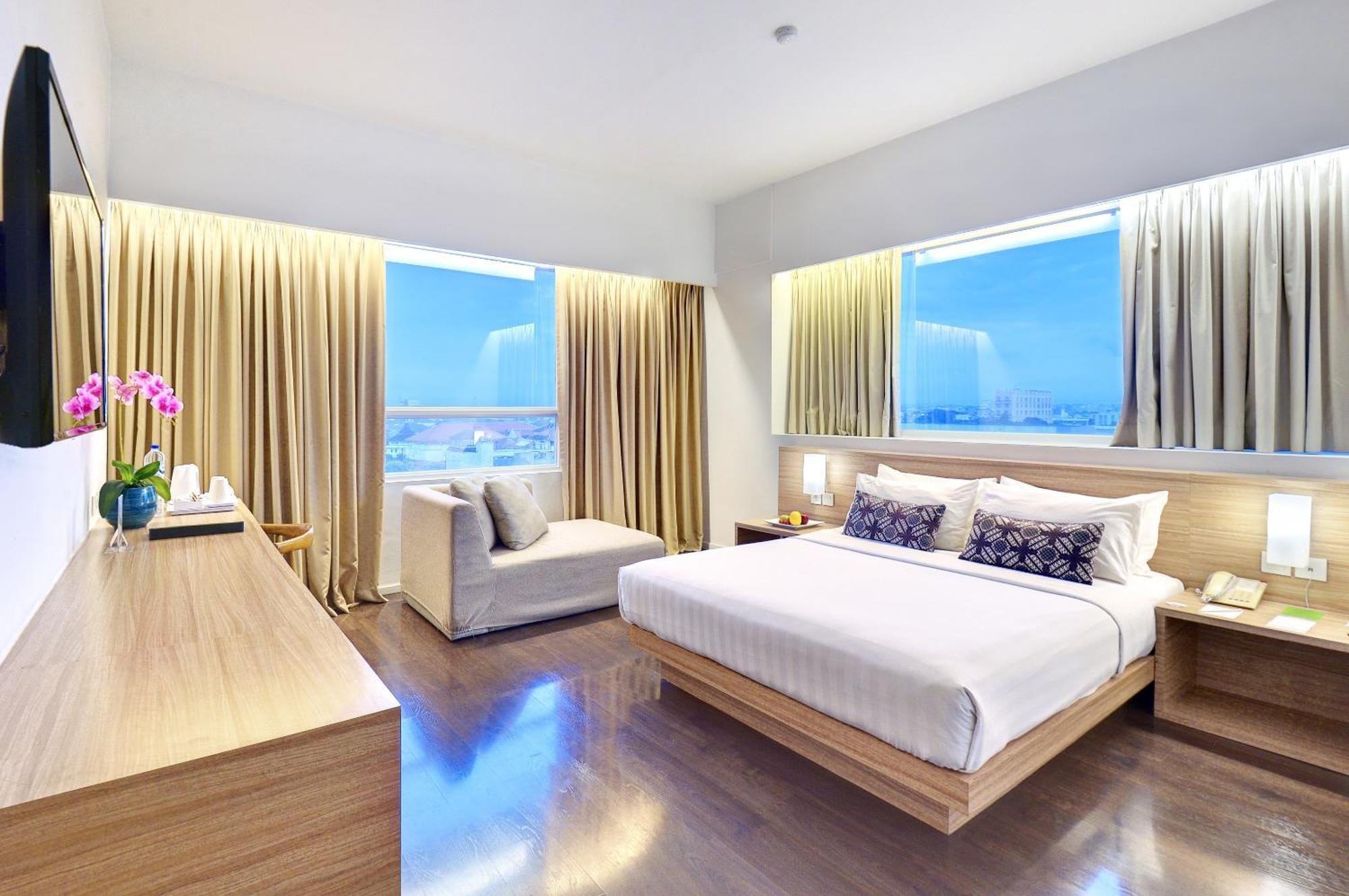 Grand Zuri Malioboro Hotel Jogjakarta Buitenkant foto