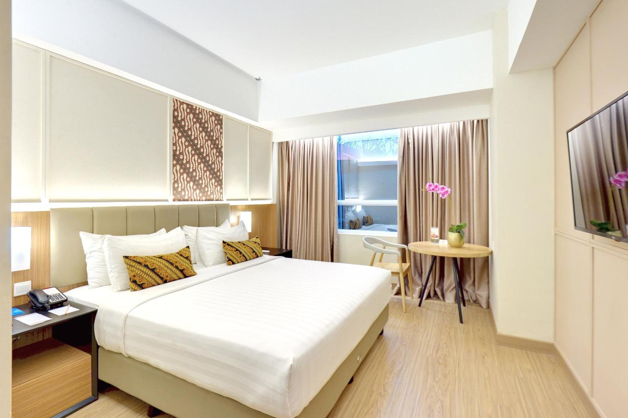Grand Zuri Malioboro Hotel Jogjakarta Buitenkant foto