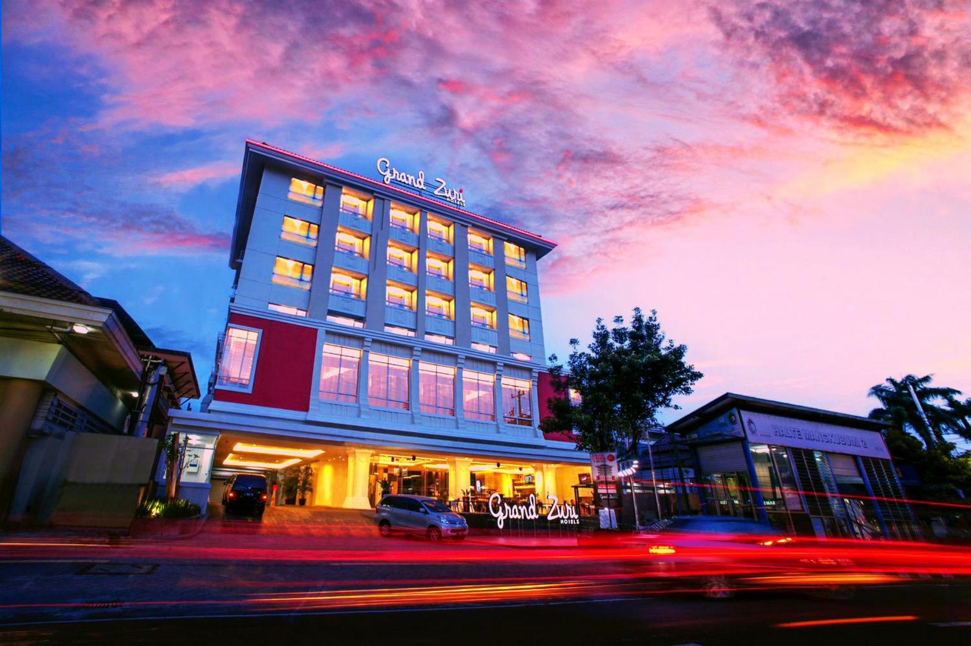Grand Zuri Malioboro Hotel Jogjakarta Buitenkant foto