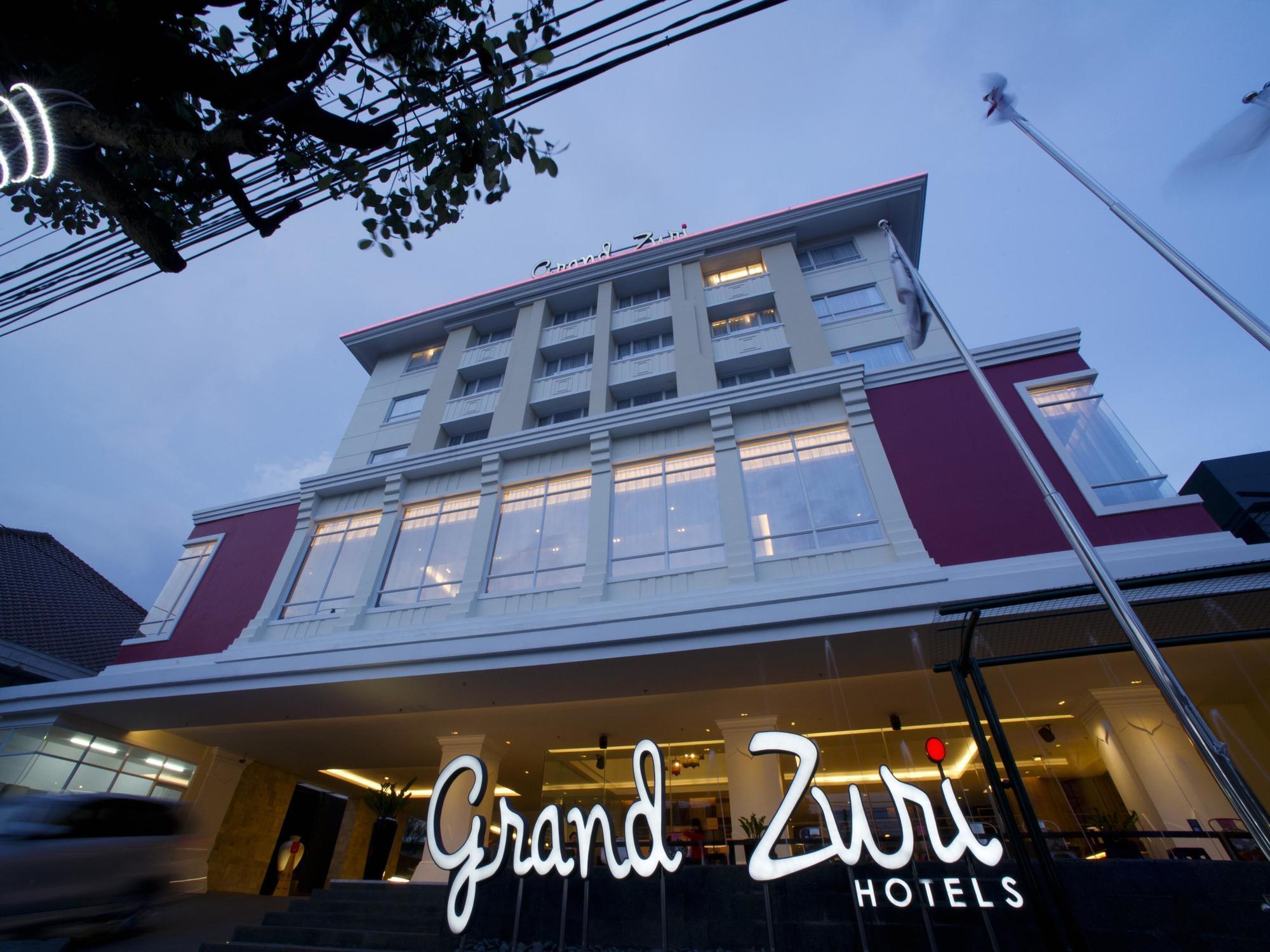 Grand Zuri Malioboro Hotel Jogjakarta Buitenkant foto