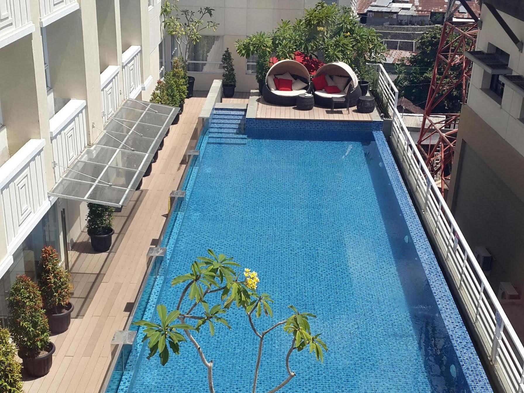 Grand Zuri Malioboro Hotel Jogjakarta Buitenkant foto